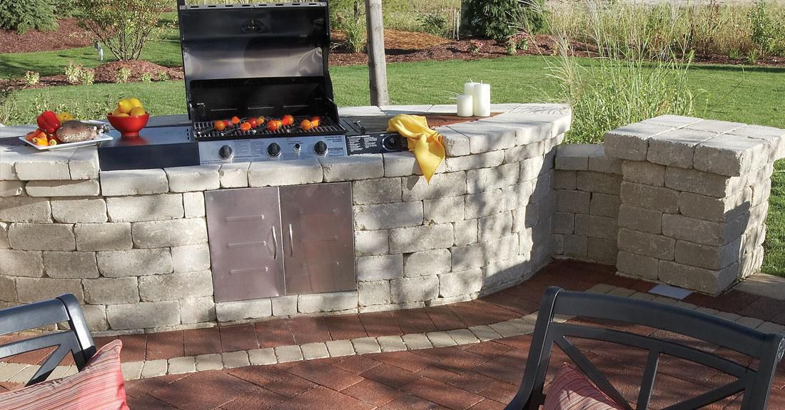 Bloque de hormigón macizo - OLDE QUARRY® - UNILOCK - para valla de