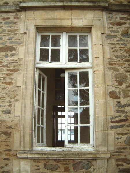 Contorno de ventana de piedra - bca materiaux anciens