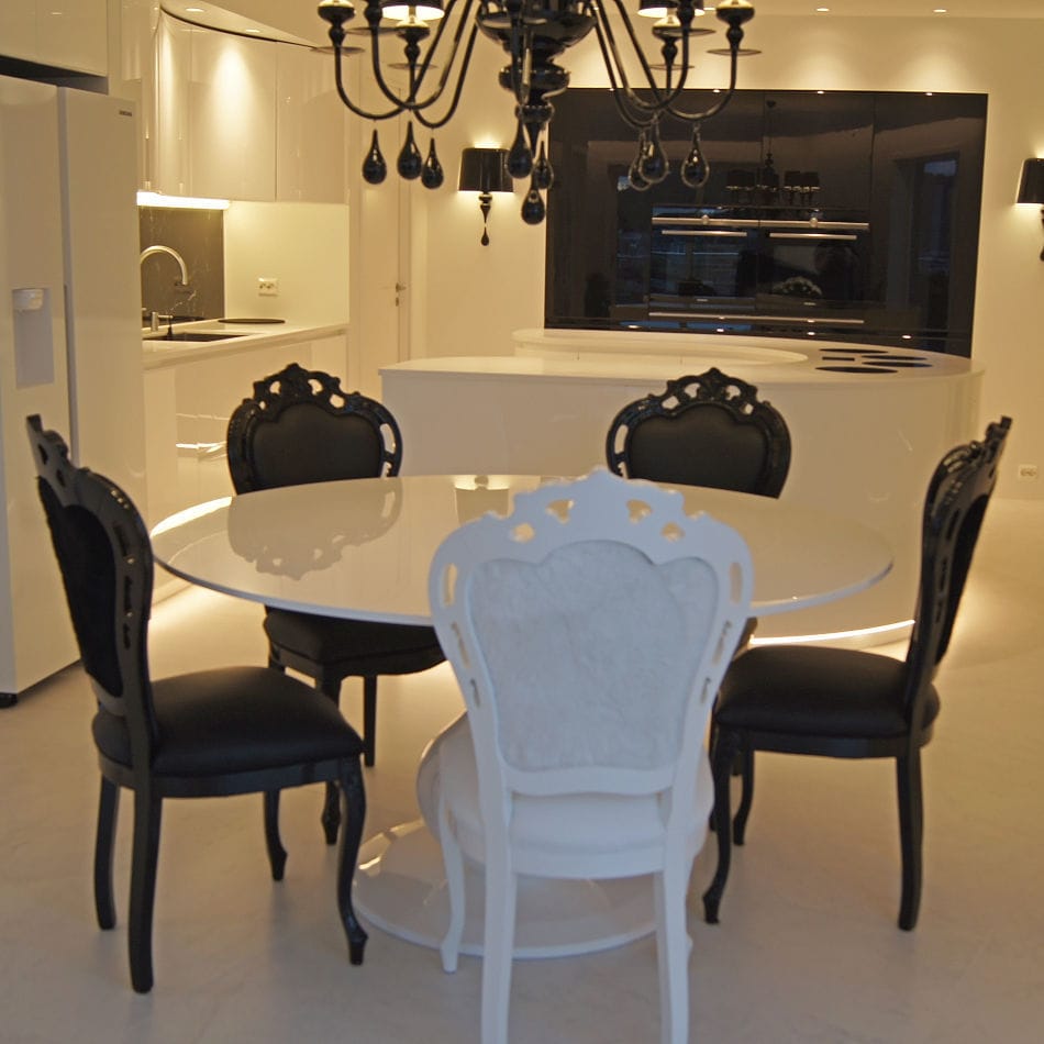 Silla de comedor nuevo barroco - NEW BLACK - ORSITALIA - de terciopelo