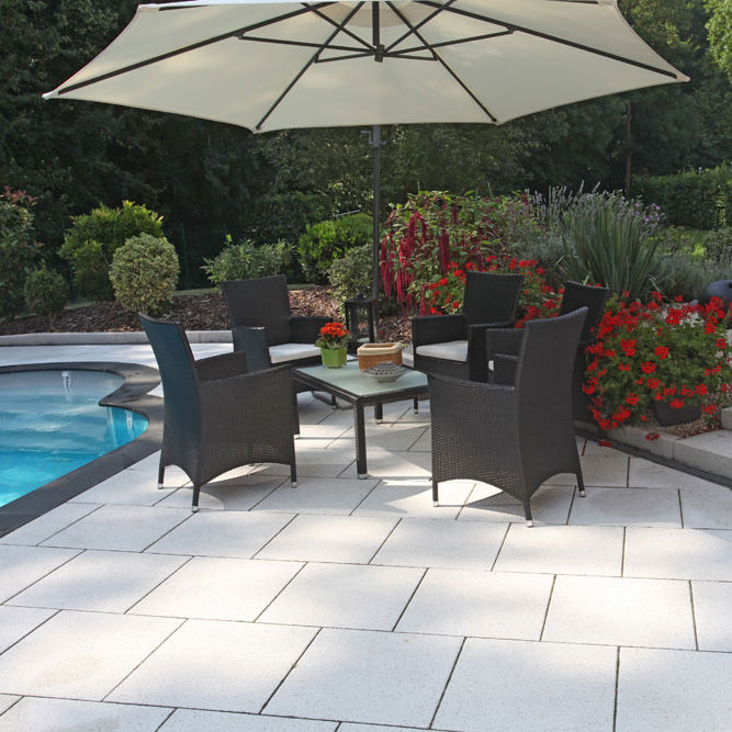 Baldosa de jardín / para playa de piscina / de suelo / de hormigón - UHL