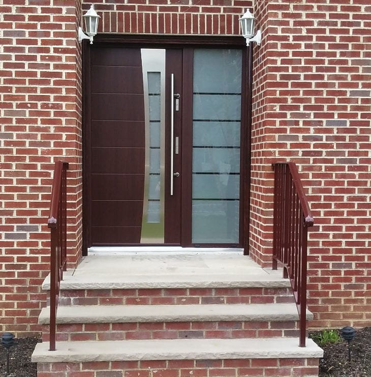 Puerta de entrada / abatible / de chapa de madera / de acero inoxidable