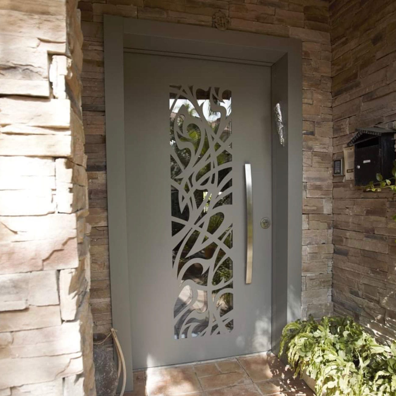 Puerta de entrada - RIVANNA - REMO Security Doors - abatible / de acero