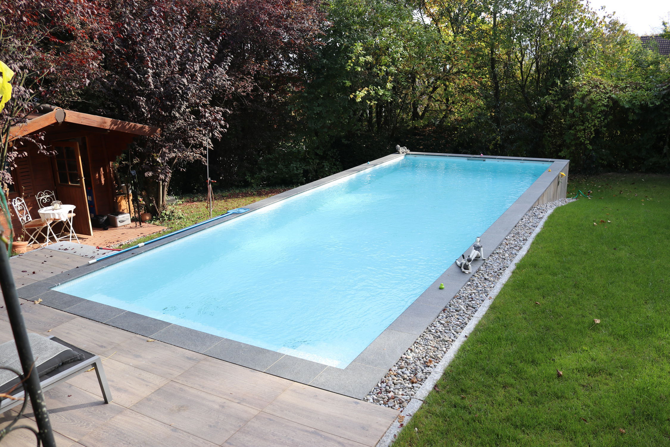 Piscina monobloque - 10.00 x 3.70 x 1.50 - Tilestone Pools one piece