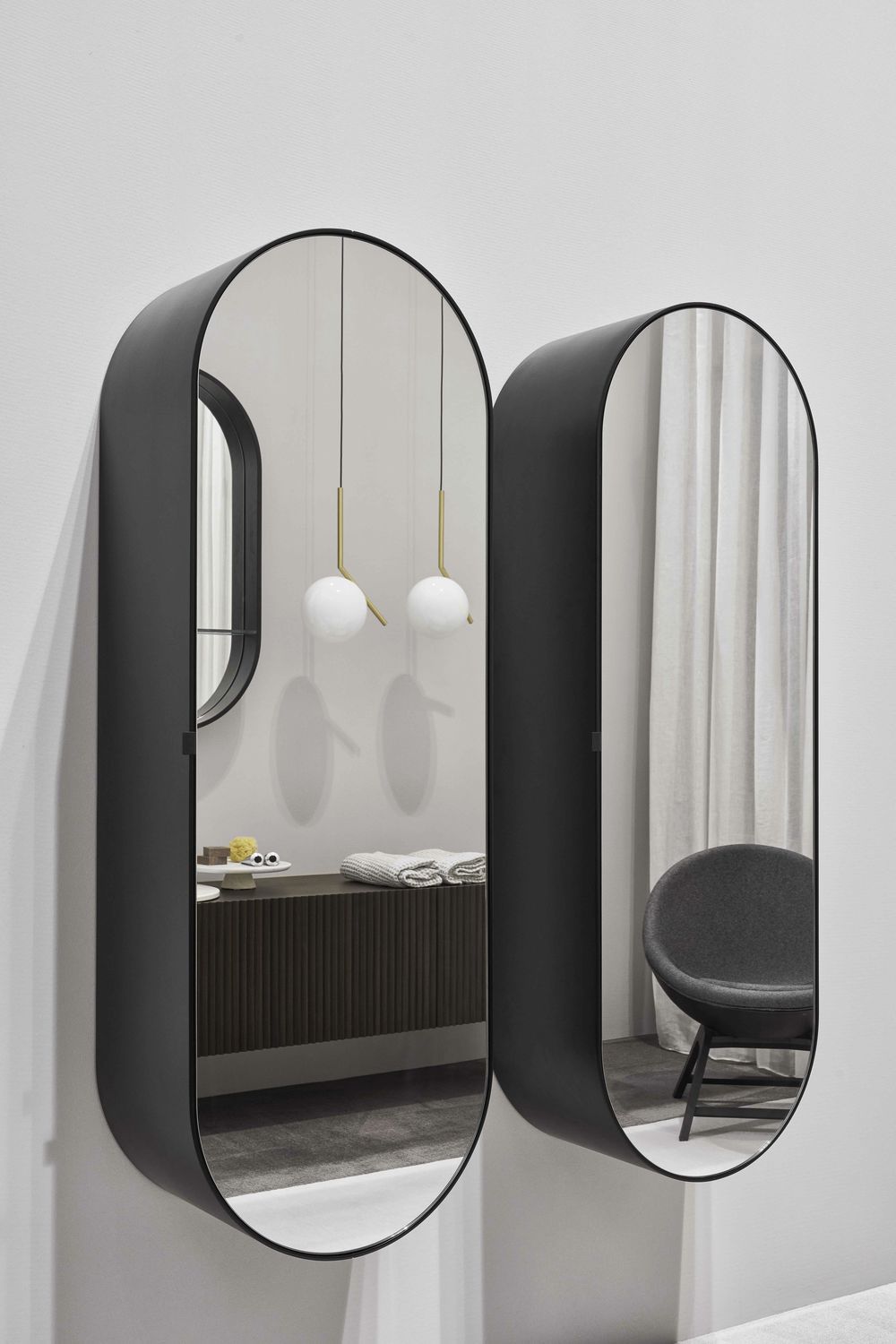 Espejo de pared / contemporáneo / ovalado / para centro de estética