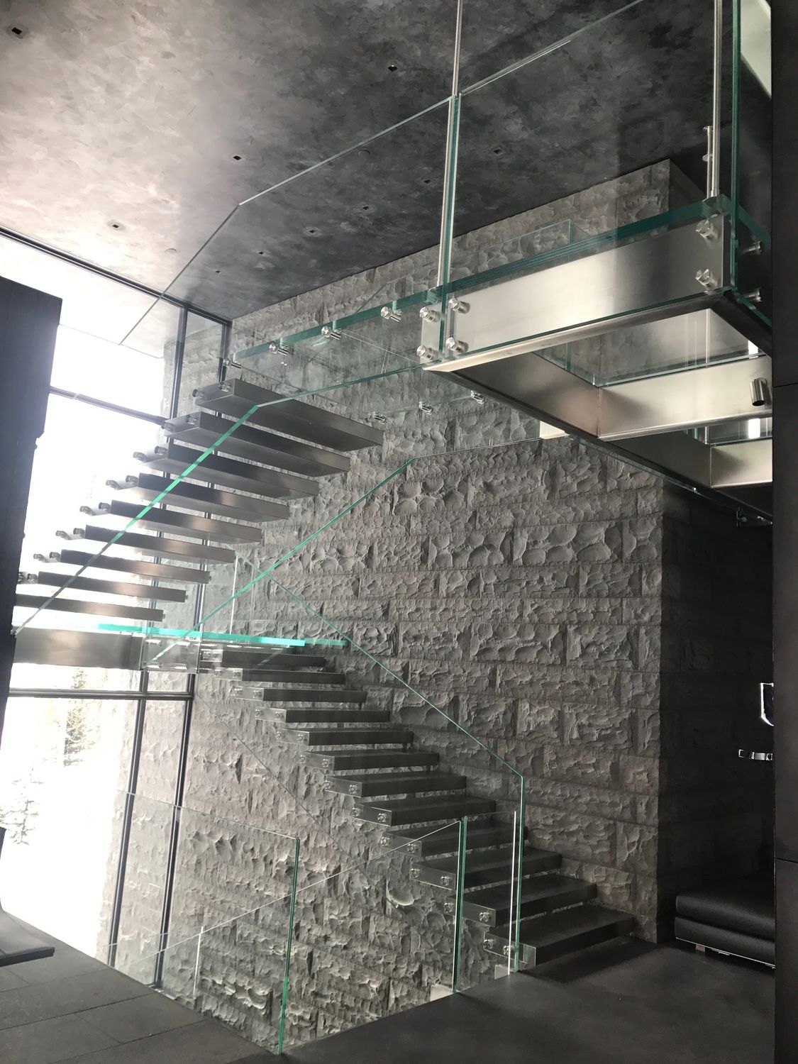 Escalera En U / Escalera en U / estructura de metal / con peldaños de