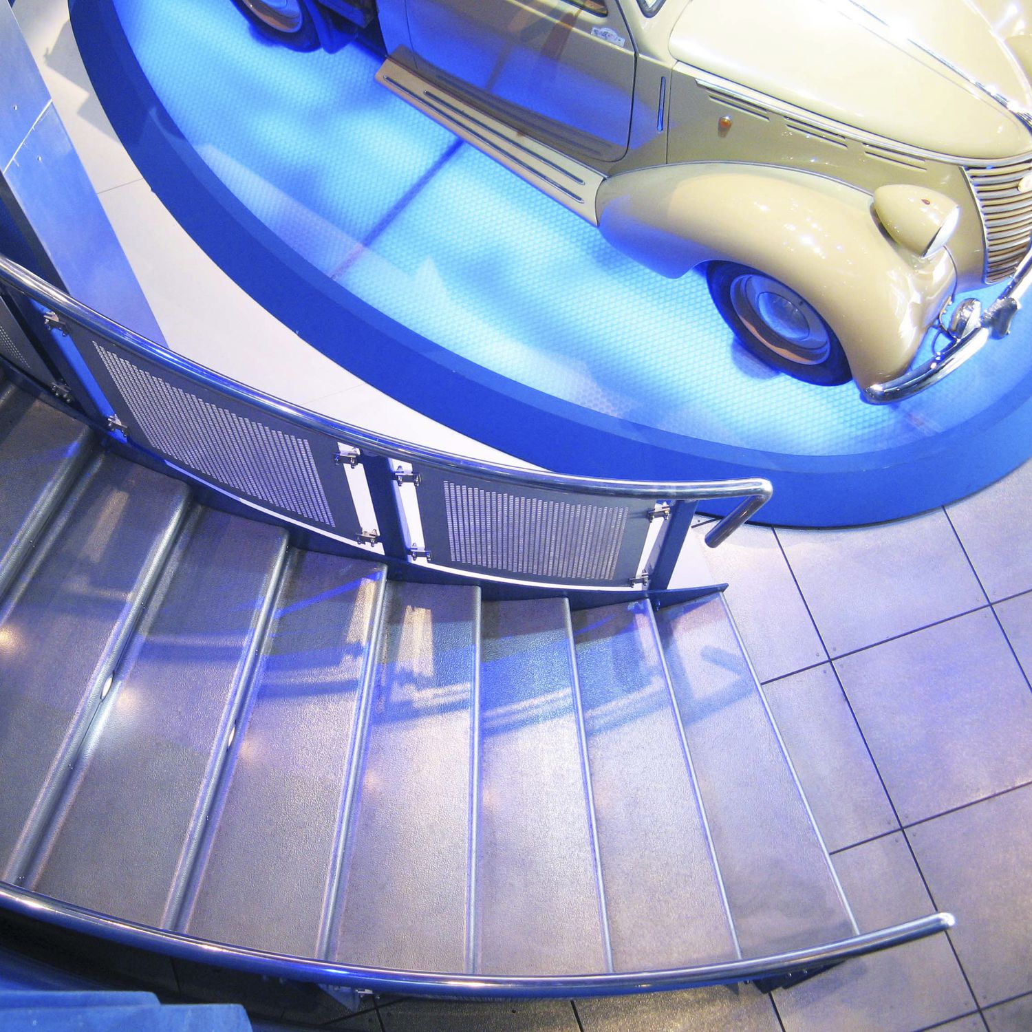 Revestimiento Peldaños Escalera - Abaratar revestimiento de escalera