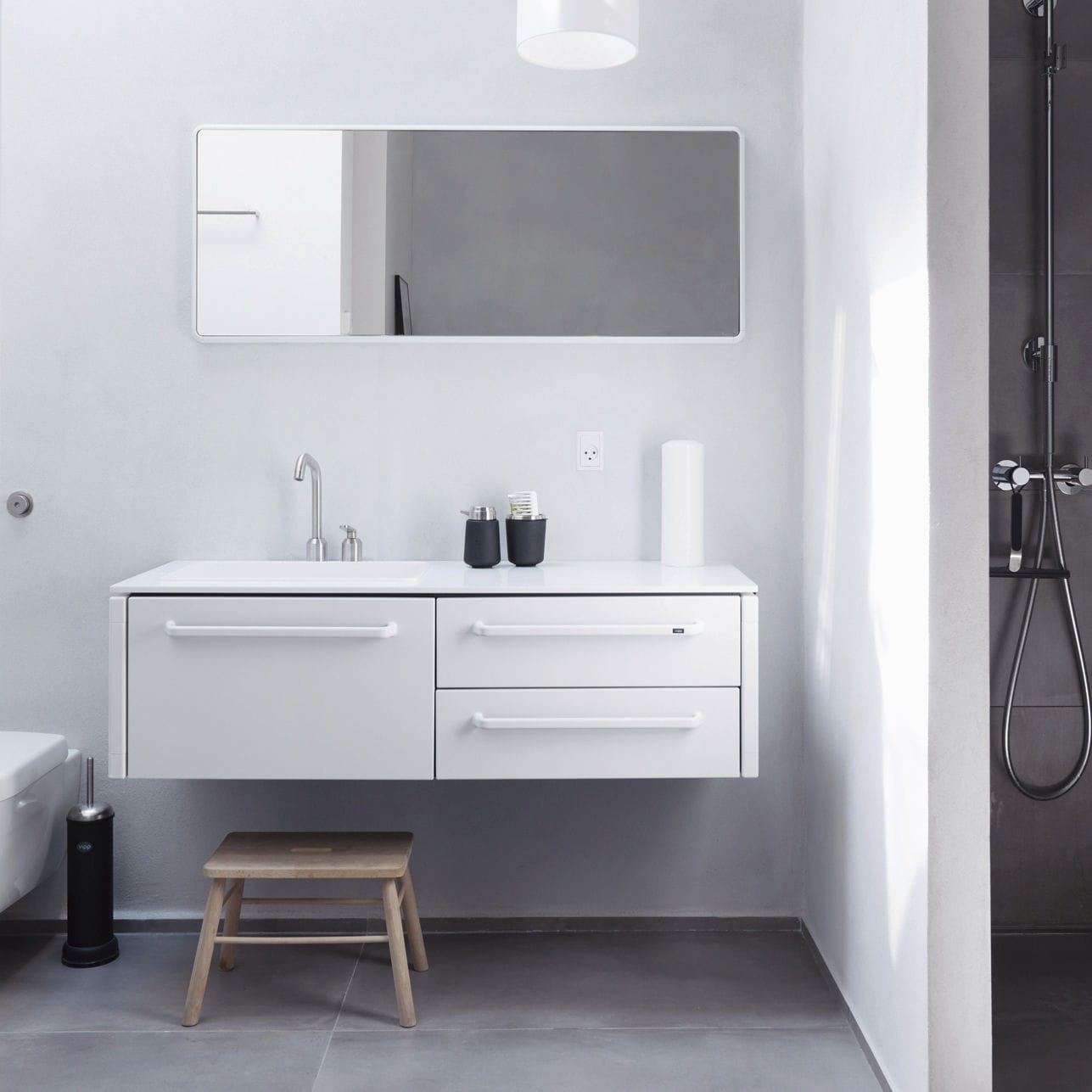 Mueble de lavabo suspendido - VIPP982 - VIPP - de Corian® / de aluminio