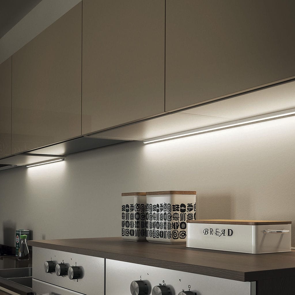 Luminaria montada en superficie LUGANO EMOTION L&S LED / lineal