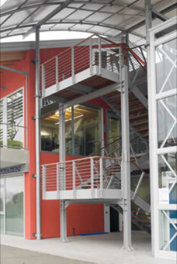 Escalera recta / en L / en U / estructura de acero - PARK - MOIRE'