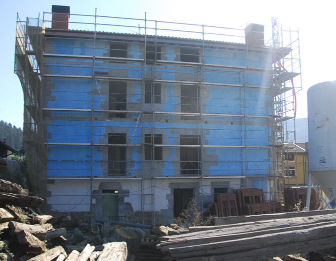 Enlucido decorativo - MORCEM® ESTUCO FINO CR W0 - GRUPO PUMA - de