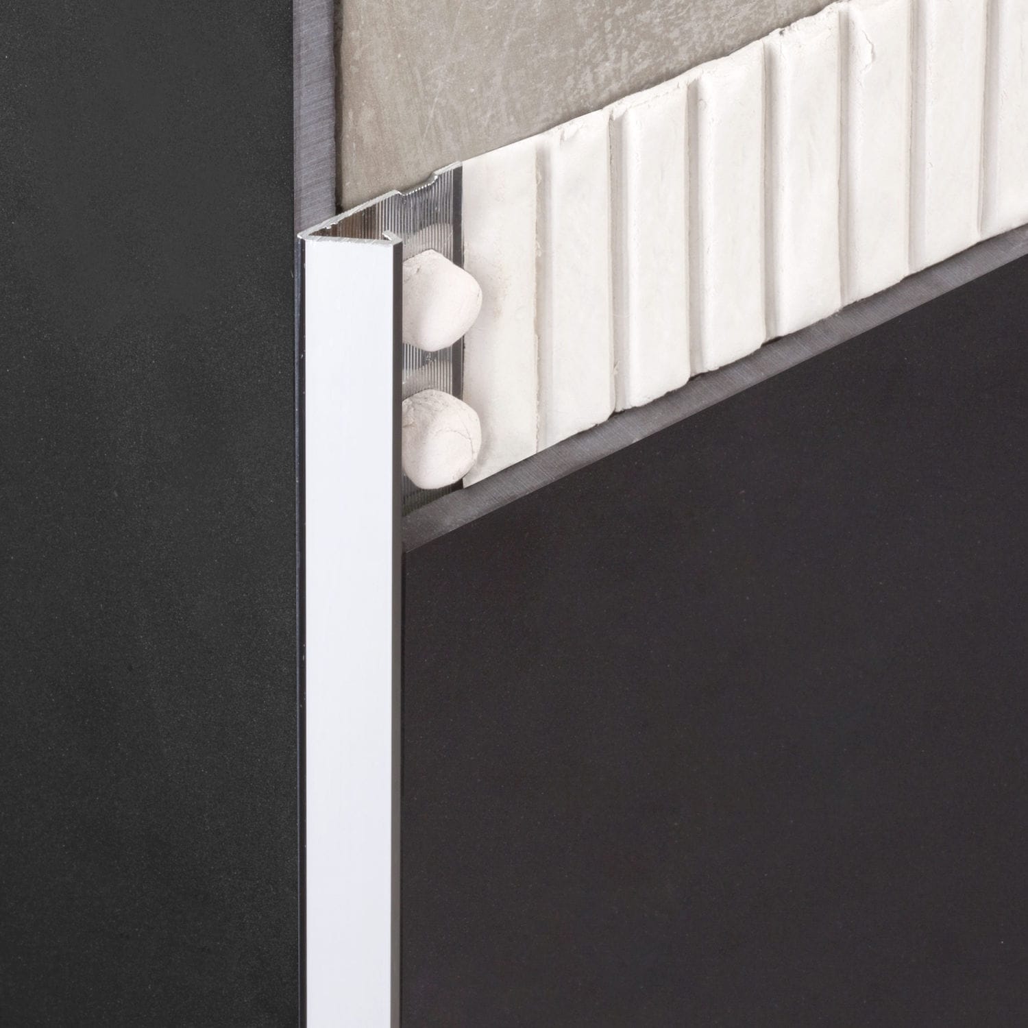 Perfil de acabado de aluminio - NOVOBISEL® - EMAC - para ángulo