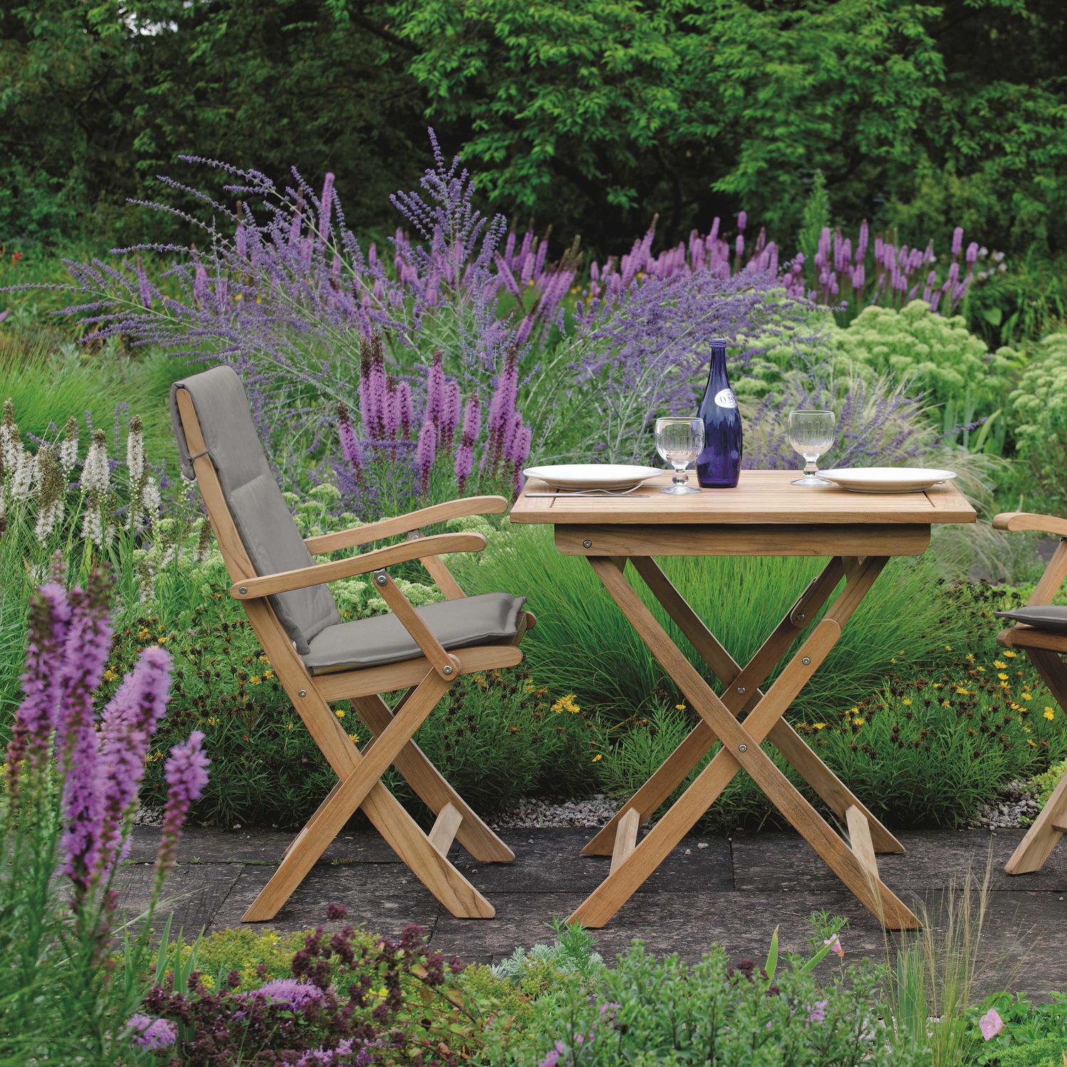Silla de jardín contemporánea MALAGA STERN MOEBEL de teca / con