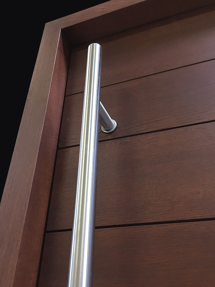 Puerta de entrada - ORA - ATELIER BERTOLI Portes & Boiseries - abatible