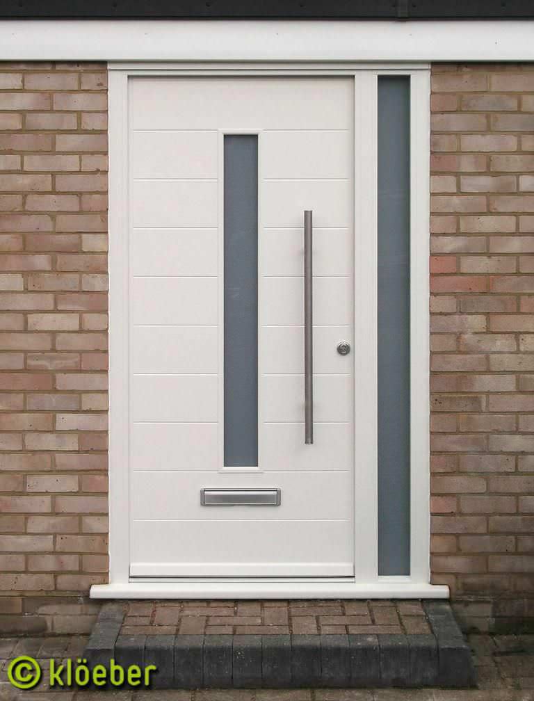 Puerta de entrada / abatible / de madera - FUNKY - Kloeber