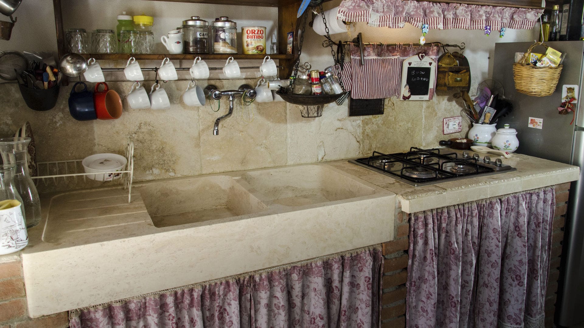 fregadero cocina piedra