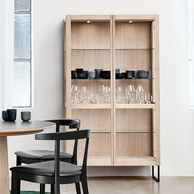 Vitrina aparador contemporánea - #452 - Skovby - de roble / de nogal