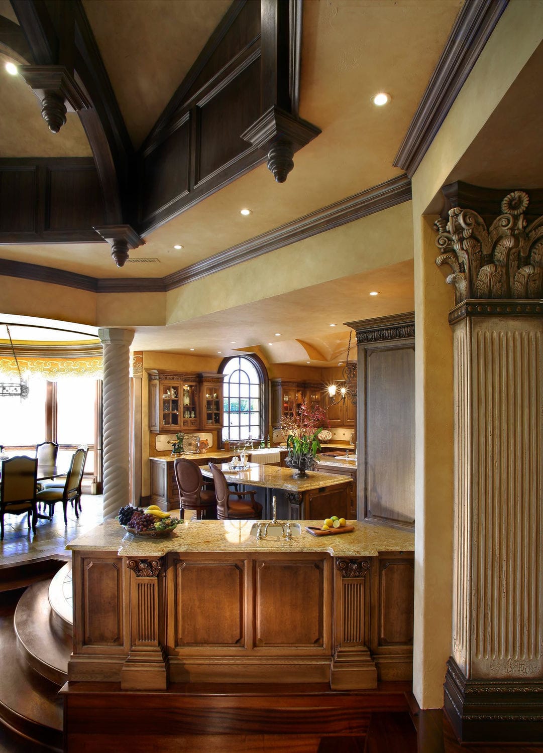 Cocina clásica - ADAIR - Clive Christian - de roble / de arcilla / con isla