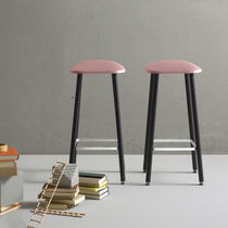 Taburete contemporáneo / de madera / con...