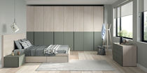 Armario contemporáneo / de madera / con...