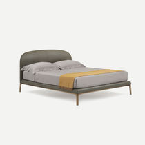 Cama de matrimonio / contemporánea / tapizada...