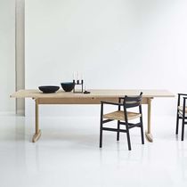 Mesa contemporánea / de roble / de madera...