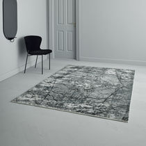 Alfombra contemporánea / con motivos decorativos...