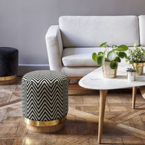 Taburete contemporáneo / con base de latón...