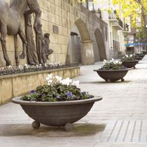 Jardinera de hierro fundido - Todos los fabricantes de la arquitectura