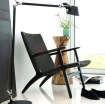Sillón contemporáneo / de Hans J. Wegner
