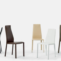 Silla contemporánea / de cuero / con base...