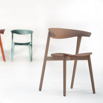 Silla contemporánea / tapizada / con reposabrazos...