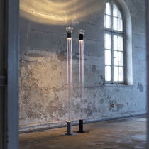 Columna luminosa contemporánea / de vidrio...
