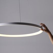 Lámpara suspendida / de aluminio / contemporánea...
