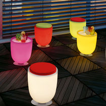 Puf contemporáneo / de plástico / con luz...