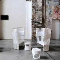 Sillón contemporáneo / de tejido / con respaldo...