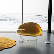 Sillón bajo contemporáneo / de cuero / de...