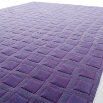 Alfombra contemporánea / con motivos geométricos...