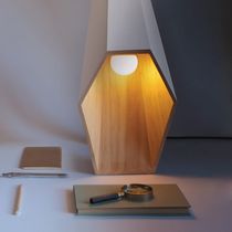 Lámpara de mesa / de madera / contemporánea...