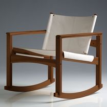 Sillón contemporáneo / de madera / mecedor