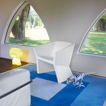 Sillón contemporáneo / de polietileno /...