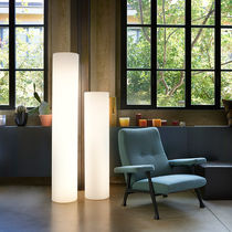 Columna luminosa contemporánea / de polietileno...