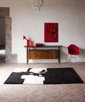 Alfombra contemporánea / con motivos decorativos...
