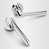 Tirador de puerta / de latón / contemporáneo