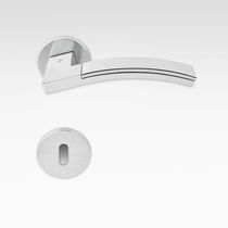 Tirador de puerta / de metal / contemporáneo