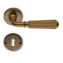 Tirador de puerta / de latón / de bronce...