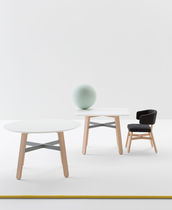 Mesa contemporánea / de haya / en MDF estratificado...