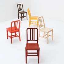 Silla contemporánea / de madera lacada /...