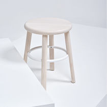 Taburete contemporáneo / de madera