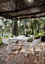 Mesa contemporánea / de pino / rectangular...