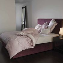 Cama de matrimonio / contemporánea / tapizada...